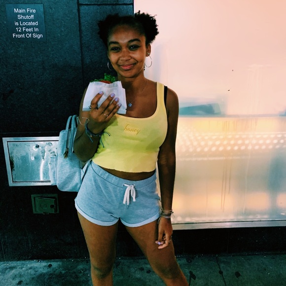 Meet your Posher, Sophia - Picture 4 of 4